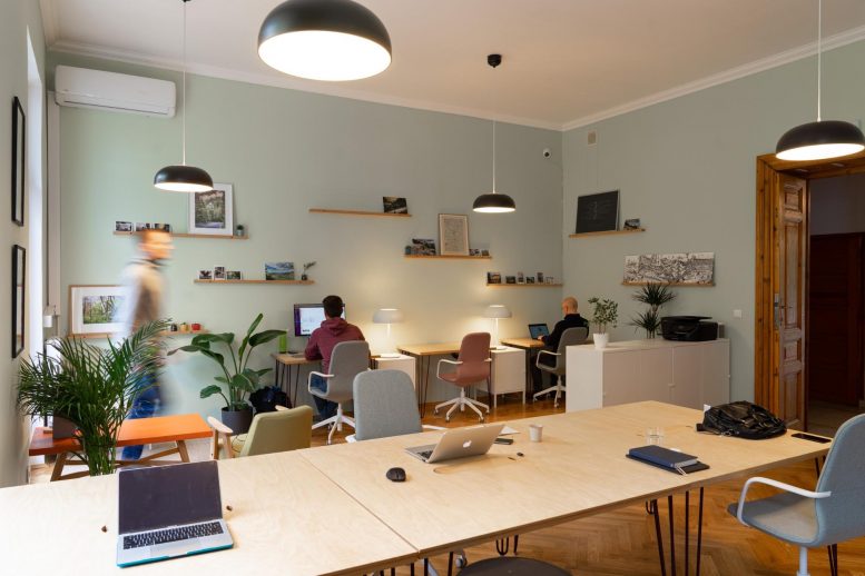 What Is Remote Work? 4